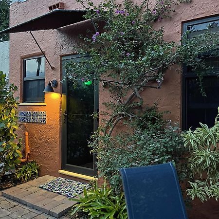 The Cottage At Pineapple House 웨스트 팜 비치 외부 사진