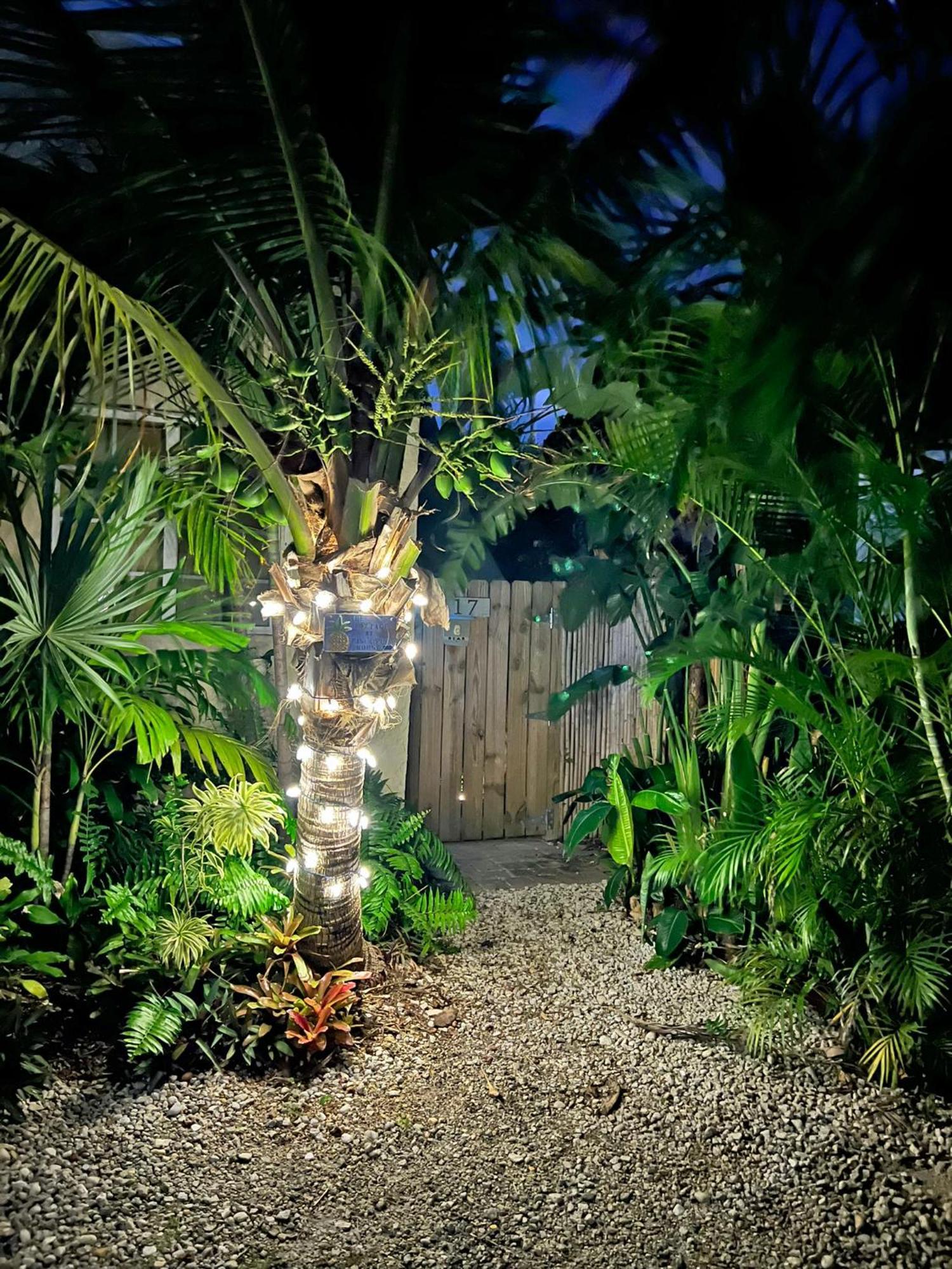 The Cottage At Pineapple House 웨스트 팜 비치 외부 사진
